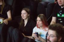 Demoshow'ta katsomassa